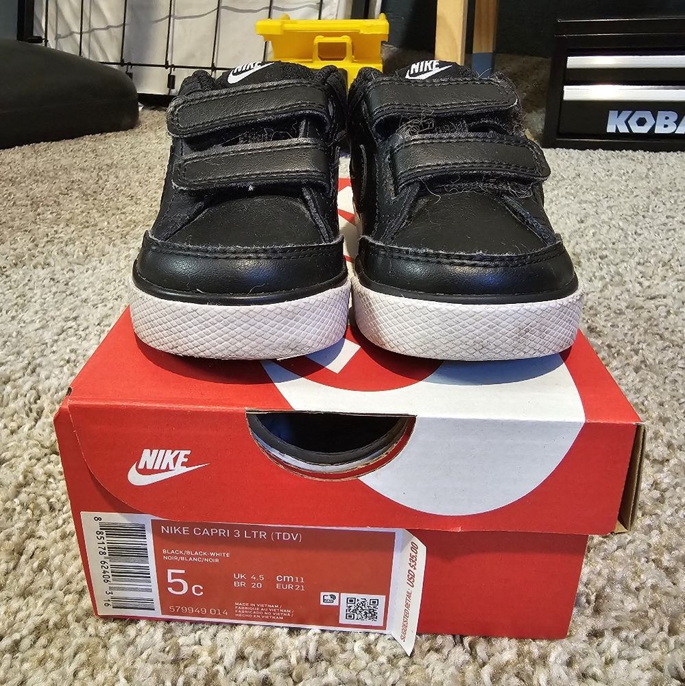 Nike Capri 3 LTR (TDV) black toddler shoes size 5C